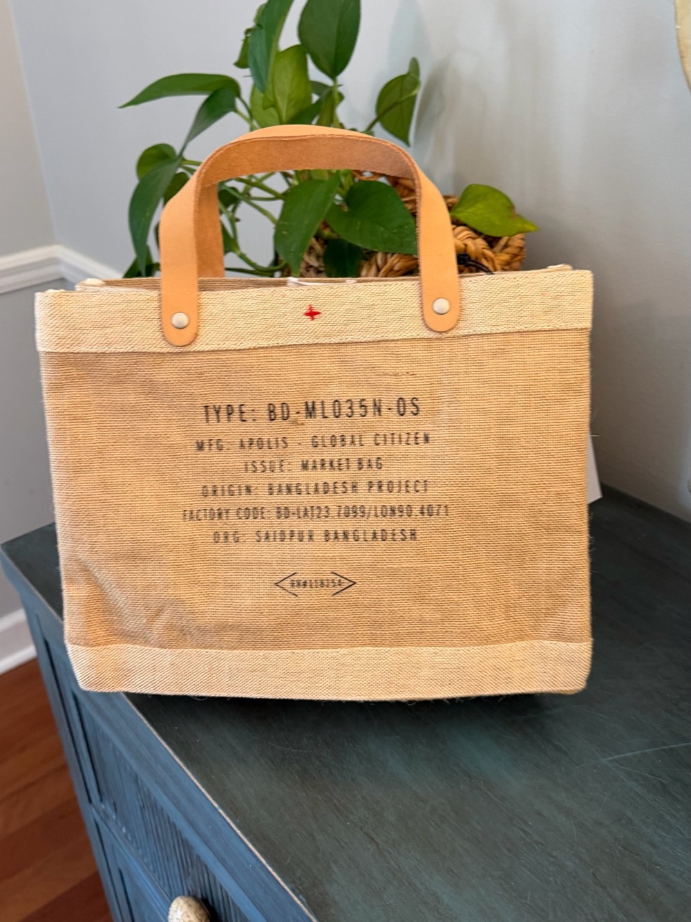 Apolis Global burlap market bag with leather handles 
New with tags - Picture 2 of 8